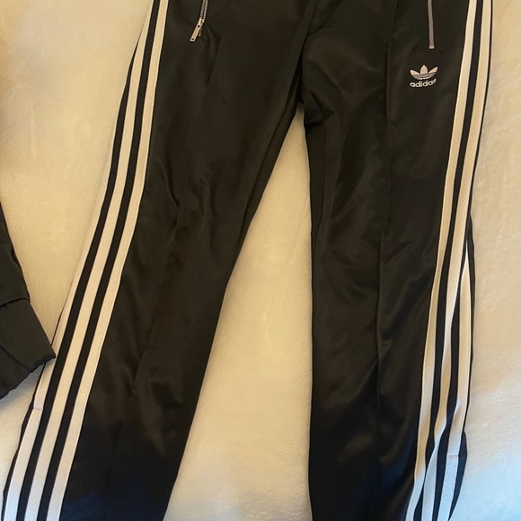 ADIDAS matching set - Picture 2 of 4